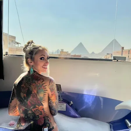 Appartamento Pharaoh Jacuzzi Pyramids View